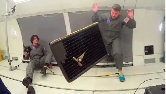 NASA開發(fā)壁虎機器人 可在太空中任意攀爬