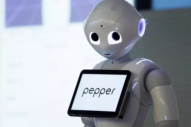 軟銀再喜歡也沒用  Pepper機(jī)器人恐成為雞肋