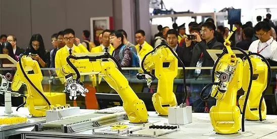 機(jī)器換人模式或?qū)⑷〈叱扇斯? height=