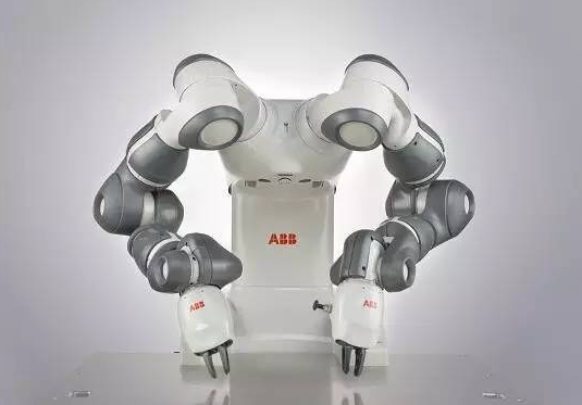 ABB、新松等七大企業(yè)人機(jī)協(xié)作機(jī)器人技術(shù)