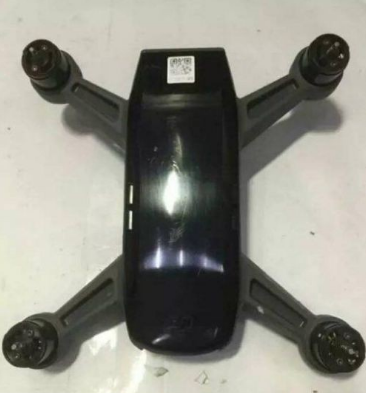 大疆最小無人機Spark曝光 可以放進腰包