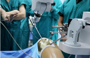 唯一具備無人駕駛技術的手術機器人 操作精度達0.1毫米級