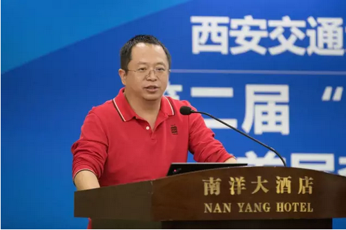 360周鴻祎:人工智能很“弱智” 機器人取代人類想太多