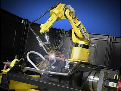 2016年我國工業機器人產量超7萬臺 仍以中低端為主