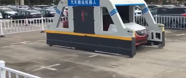 上汽安吉戶(hù)外汽車(chē)搬運(yùn)AGV運(yùn)行視頻